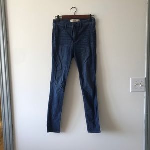 🟢3/$15 Hollister Skinny Jean
